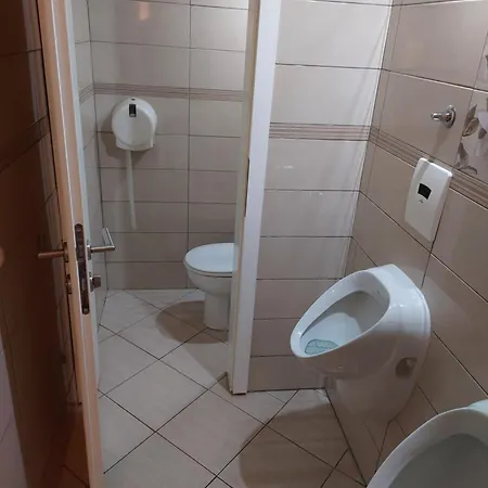 - Kaj & Kaja * Slivnica pri Mariboru
