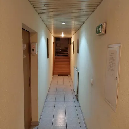 Hostel - Kaj & Kaja