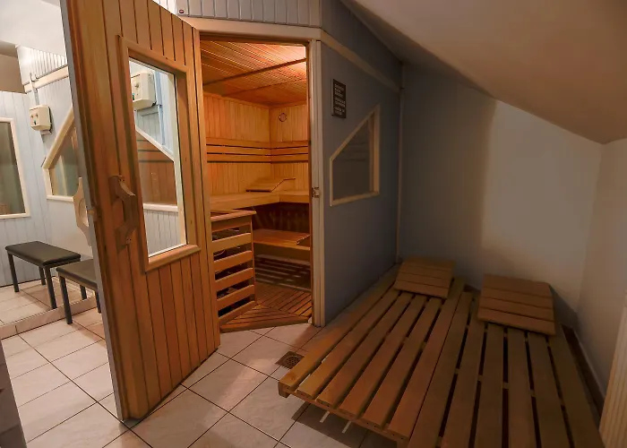 - Kaj & Kaja Slivnica pri Mariboru